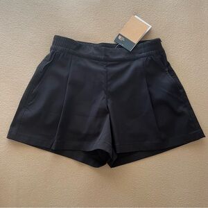 the north face black high waist shorts
